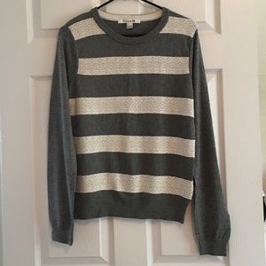Forever 21 Gray and White Sweater